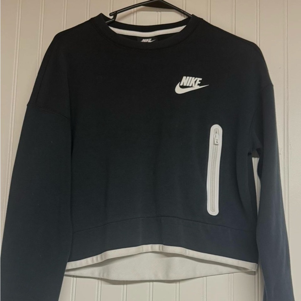 Nike Women's Black Crew Neck Sweater